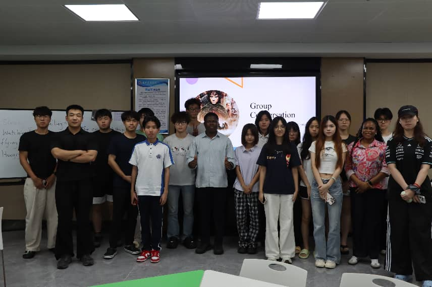 English Corner Review | Lights, Camera, Action!  电影之夜·角色扮演——在光影故事中体验语言与文化