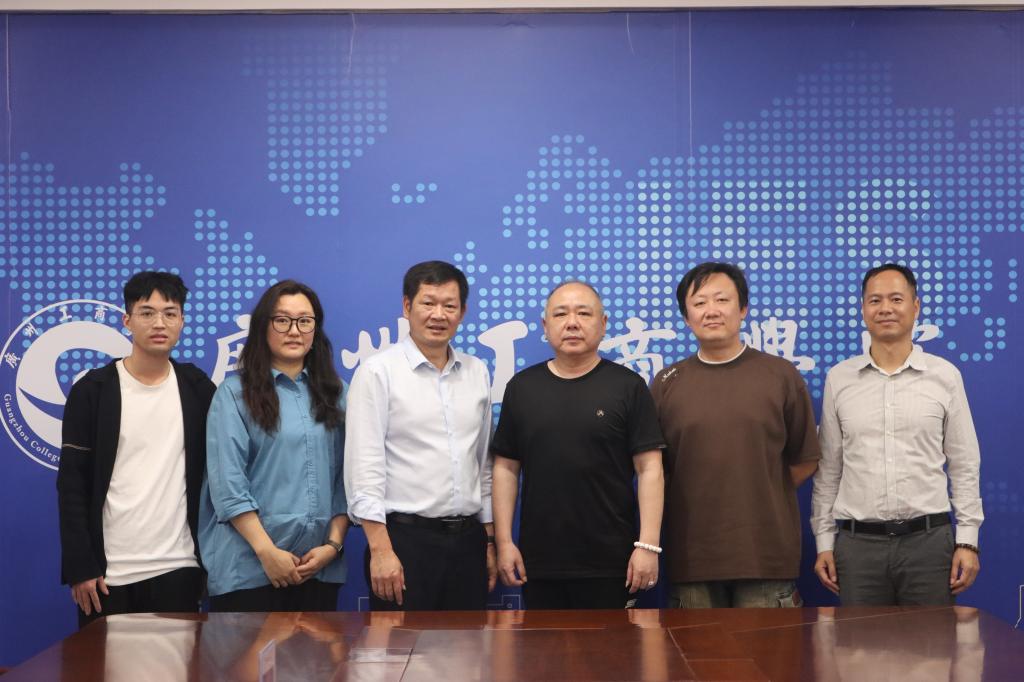 聚焦低空经济发展 校企共建无人机模拟飞行实验室