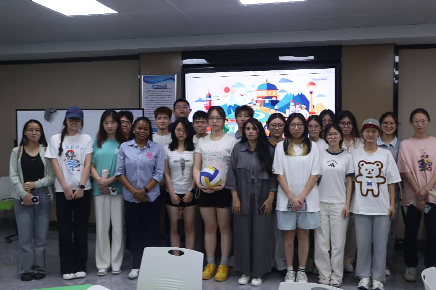 English Corner Review | 边旅行边开口，在英语角读懂世界！
